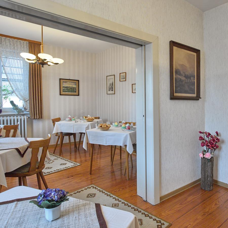 Pension Haus am Walde Brodenbach, Mosel Exterior foto